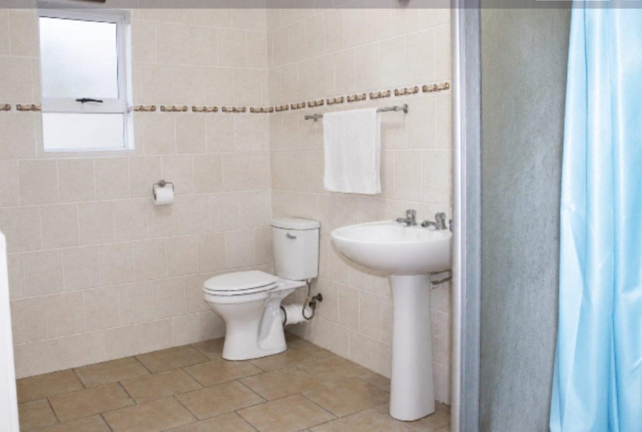 5 Bedroom Property for Sale in Stilbaai Wes Western Cape